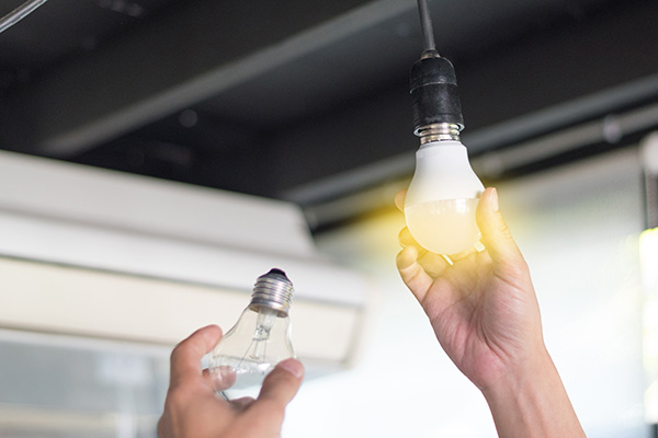 LED vs. Standard Lightbulbs - Save Home Heat