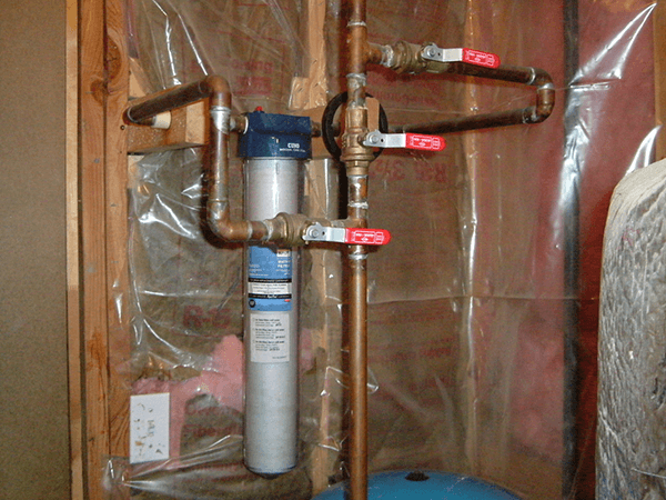 Water filter and pipes 